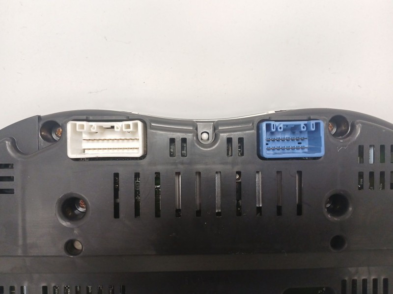 Recambio de cuadro instrumentos para toyota avensis sedán (_t25_) 1.8 (zzt251_) referencia OEM IAM 8380005530H  