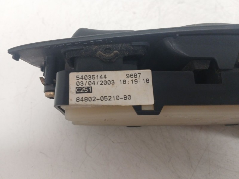 Recambio de mando elevalunas delantero izquierdo para toyota avensis sedán (_t25_) 1.8 (zzt251_) referencia OEM IAM 37168A84C03 