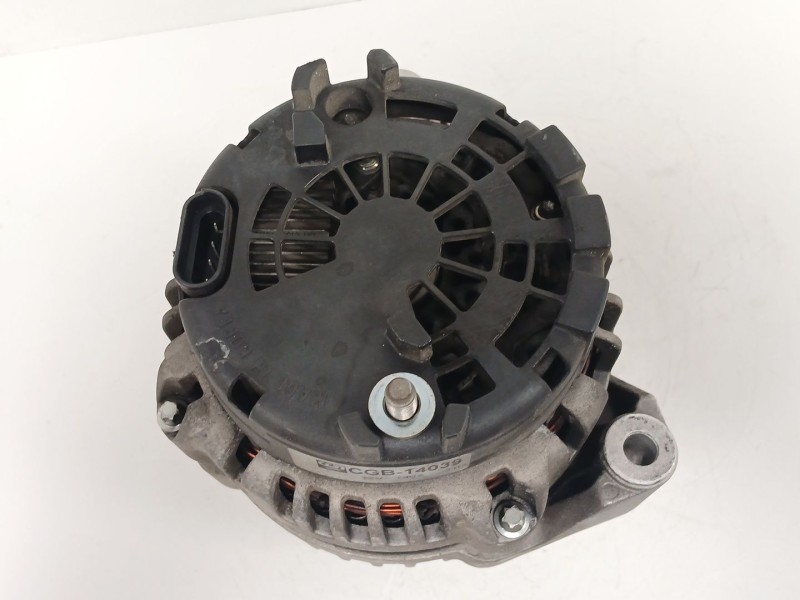 Recambio de alternador para ssangyong rodius i 2.7 xdi referencia OEM IAM CGB14039  