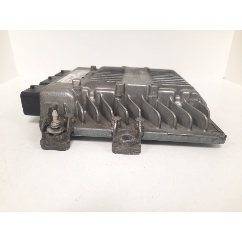 Recambio de centralita motor uce para ford focus berlina (cap) ghia referencia OEM IAM 5M5112A650MB 5WS40227C 1ARB