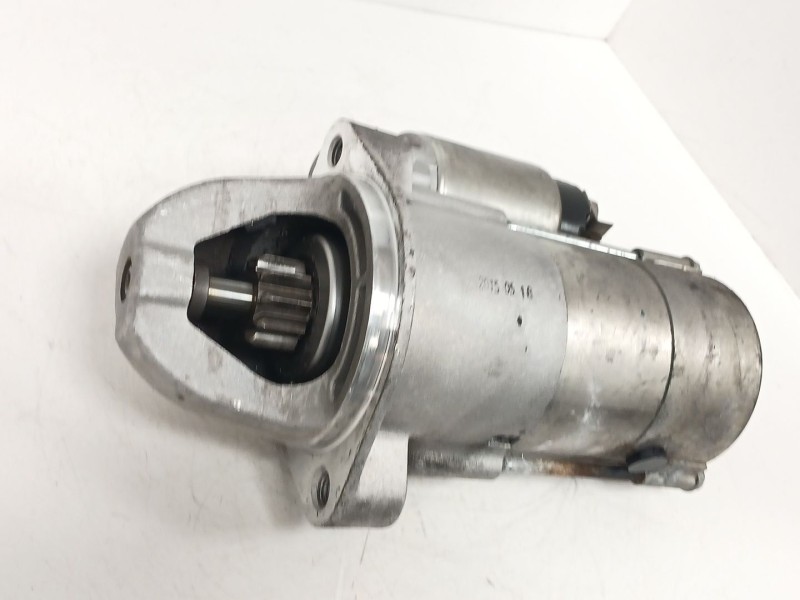 Recambio de motor arranque para ssangyong rodius i 2.7 xdi referencia OEM IAM 6611514101  