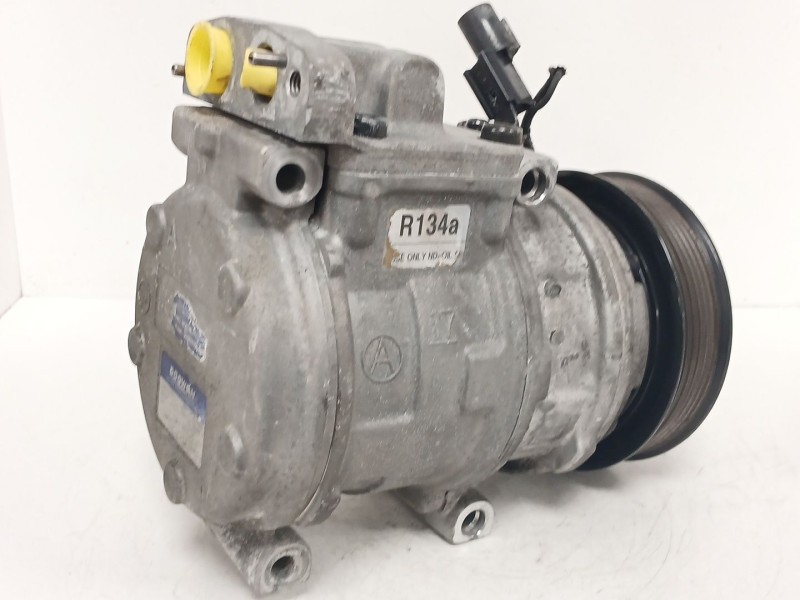 Recambio de compresor aire acondicionado para ssangyong rodius i 2.7 xdi referencia OEM IAM 180500390A  