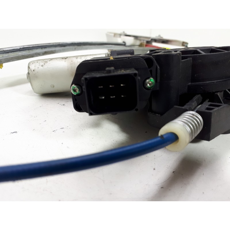 Recambio de elevalunas delantero derecho para opel corsa d catch me referencia OEM IAM 3K2021F 72017003 