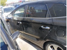 Recambio de puerta trasera izquierda para kia carens iv 1.7 crdi referencia OEM IAM   