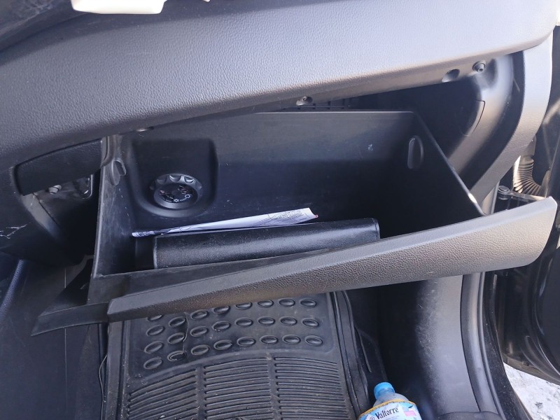 Recambio de guantera para kia carens iv 1.7 crdi referencia OEM IAM   