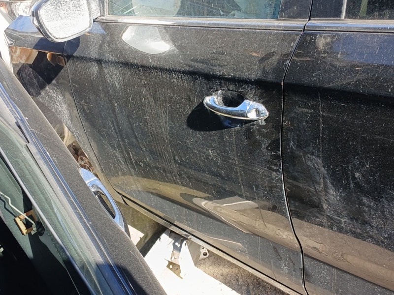 Recambio de puerta delantera izquierda para kia carens iv 1.7 crdi referencia OEM IAM   