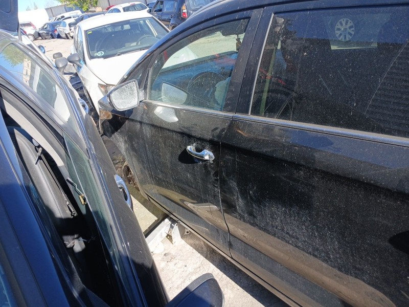 Recambio de puerta delantera izquierda para kia carens iv 1.7 crdi referencia OEM IAM   