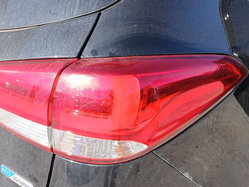 Recambio de piloto trasero derecho para kia carens iv 1.7 crdi referencia OEM IAM   