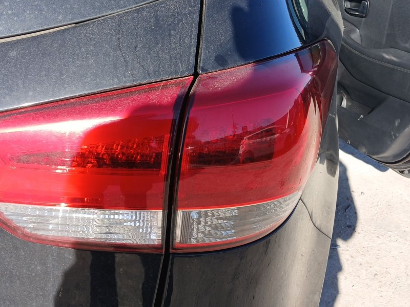 Recambio de piloto trasero derecho para kia carens iv 1.7 crdi referencia OEM IAM   