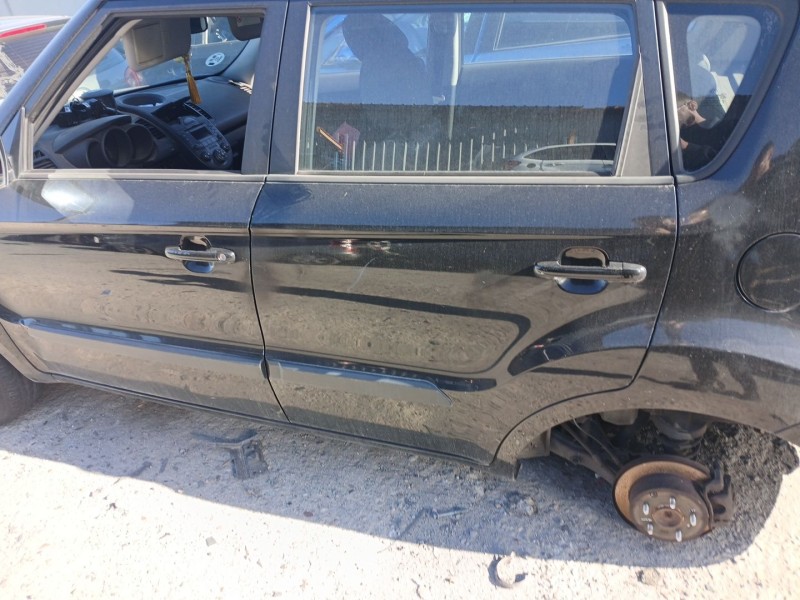 Recambio de puerta trasera izquierda para kia soul i (am) 1.6 crdi 128 referencia OEM IAM   