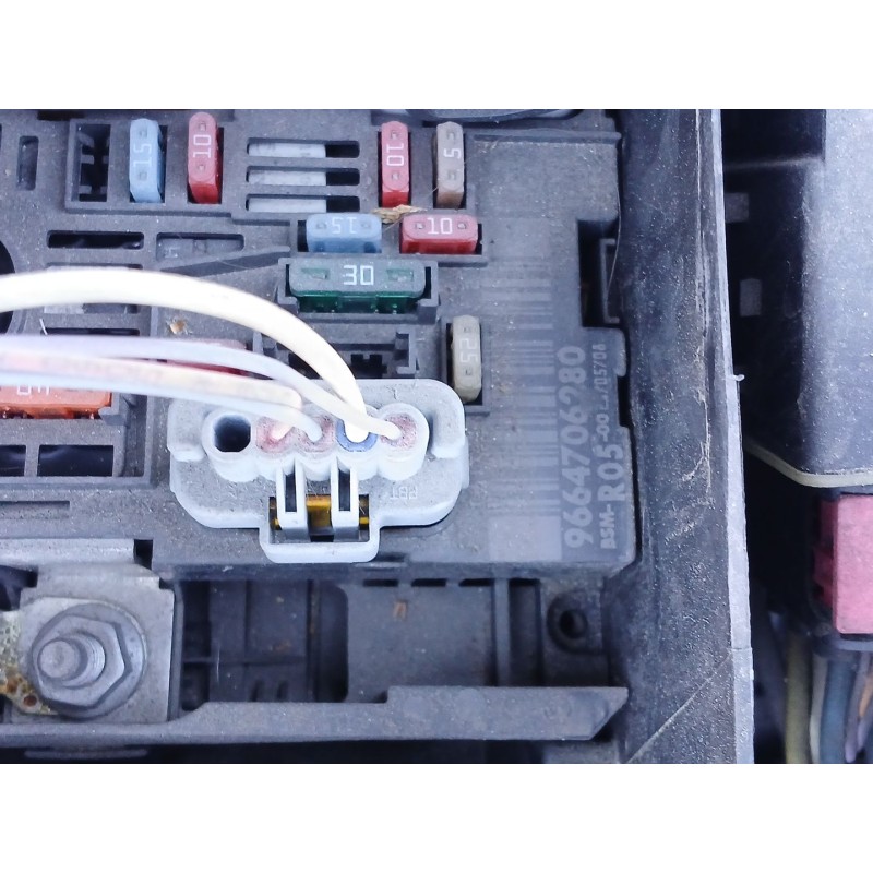 Recambio de caja reles / fusibles para peugeot 308 i (4a_, 4c_) 1.6 hdi referencia OEM IAM R05 96647062280 