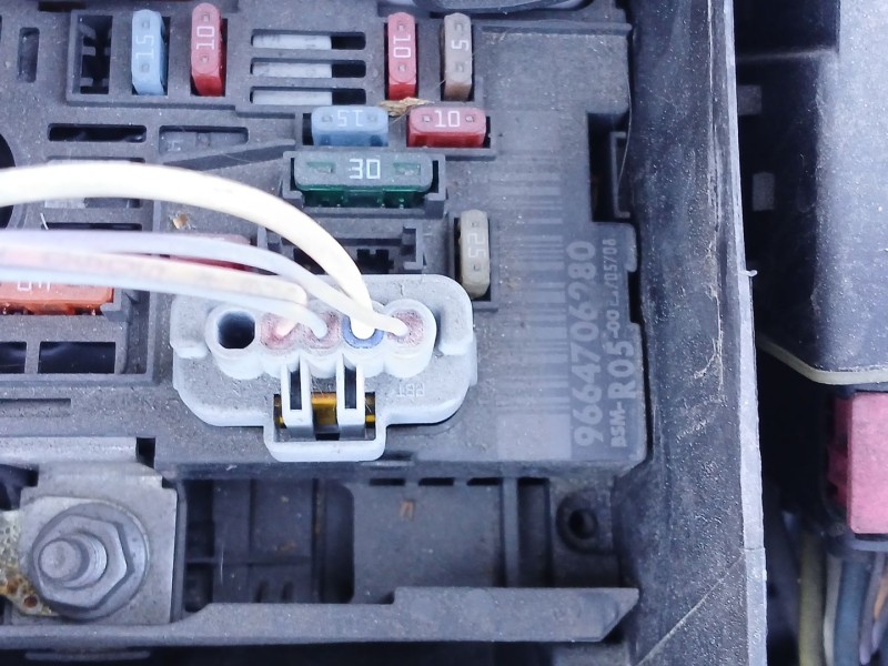 Recambio de caja reles / fusibles para peugeot 308 i (4a_, 4c_) 1.6 hdi referencia OEM IAM R05 96647062280 