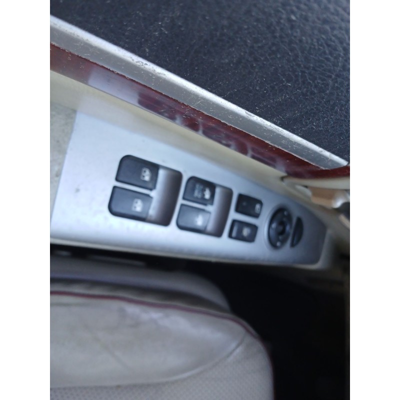 Recambio de mando elevalunas delantero izquierdo para hyundai santa fé ii (cm) 2.2 crdi 4x4 referencia OEM IAM   