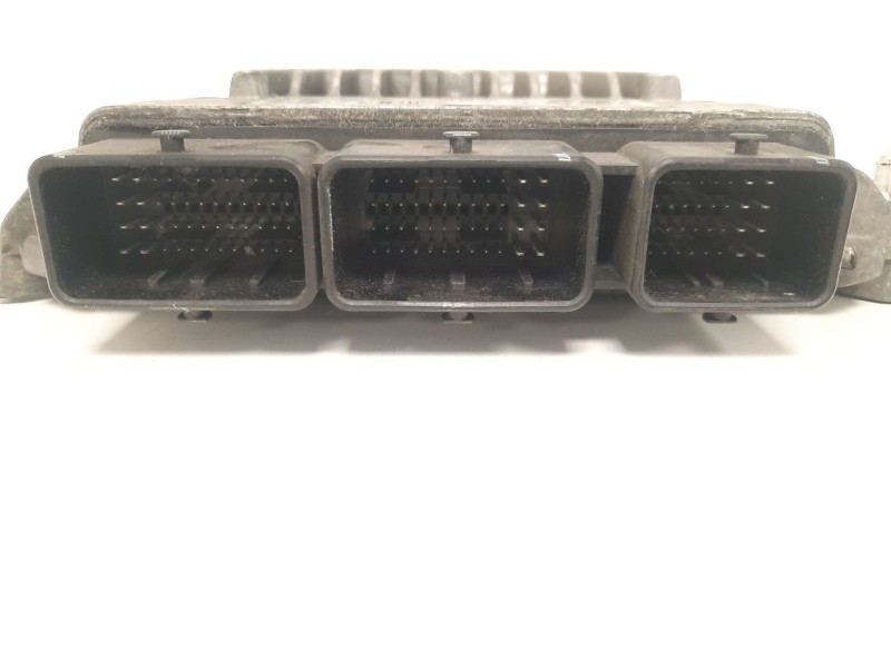 Recambio de centralita motor uce para ford focus berlina (cap) ghia referencia OEM IAM 5M5112A650MB 5WS40227C 1ARB