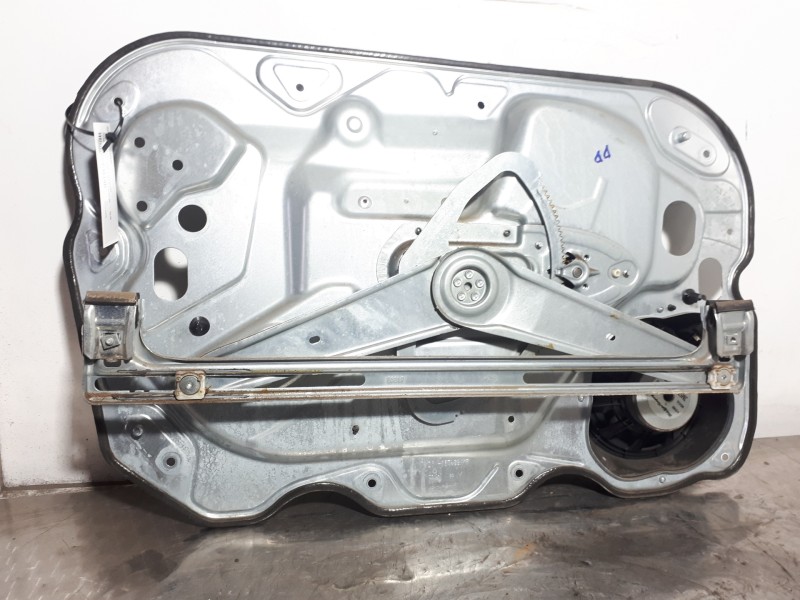 Recambio de elevalunas delantero derecho para ford focus berlina (cap) ambiente (d) referencia OEM IAM 984705204  