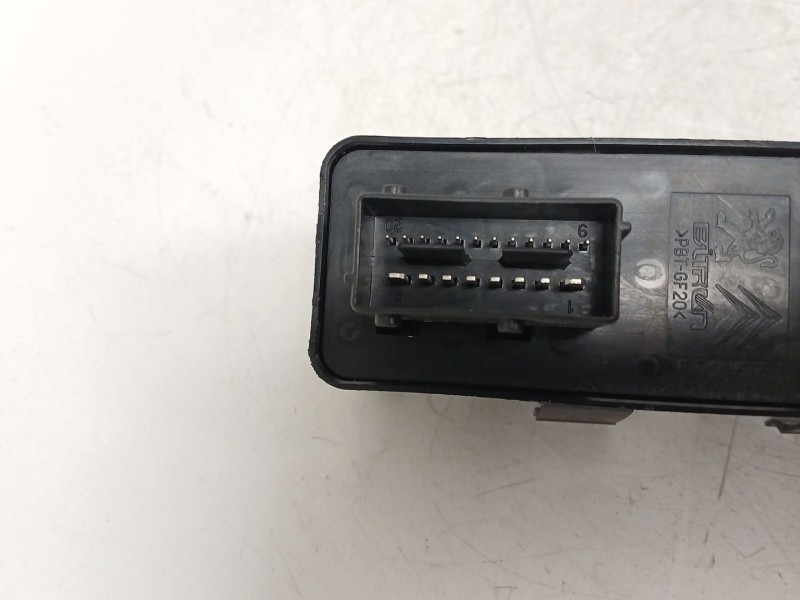 Recambio de mando elevalunas delantero izquierdo para peugeot 5008 (0u_, 0e_) 2.0 hdi referencia OEM IAM   