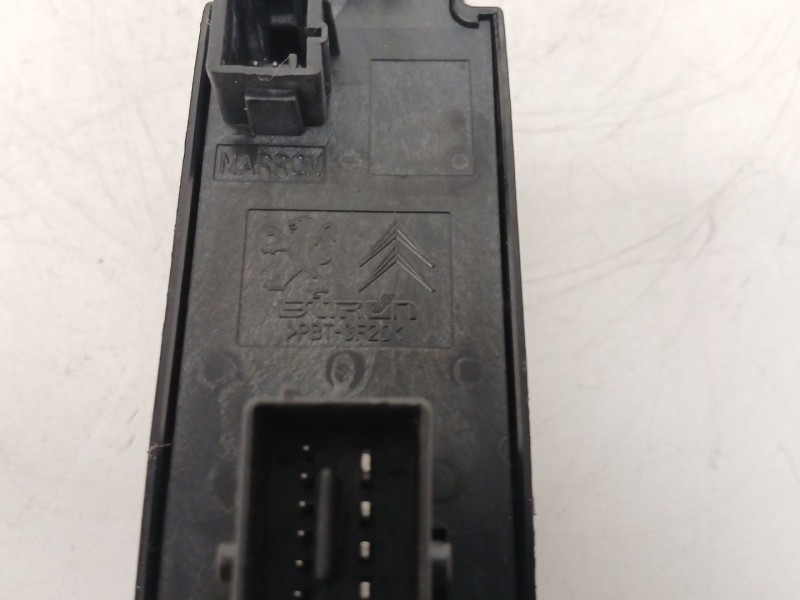 Recambio de mando elevalunas delantero izquierdo para peugeot 5008 (0u_, 0e_) 2.0 hdi referencia OEM IAM   