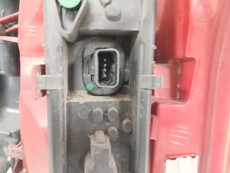 Recambio de piloto trasero izquierdo para peugeot 5008 (0u_, 0e_) 2.0 hdi referencia OEM IAM   