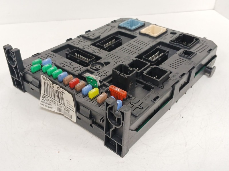 Recambio de caja reles / fusibles para peugeot 5008 (0u_, 0e_) 2.0 hdi referencia OEM IAM 966405878002  