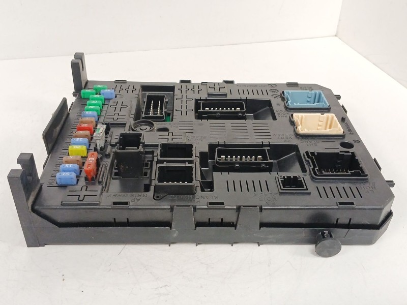 Recambio de caja reles / fusibles para peugeot 5008 (0u_, 0e_) 2.0 hdi referencia OEM IAM 966405878002  
