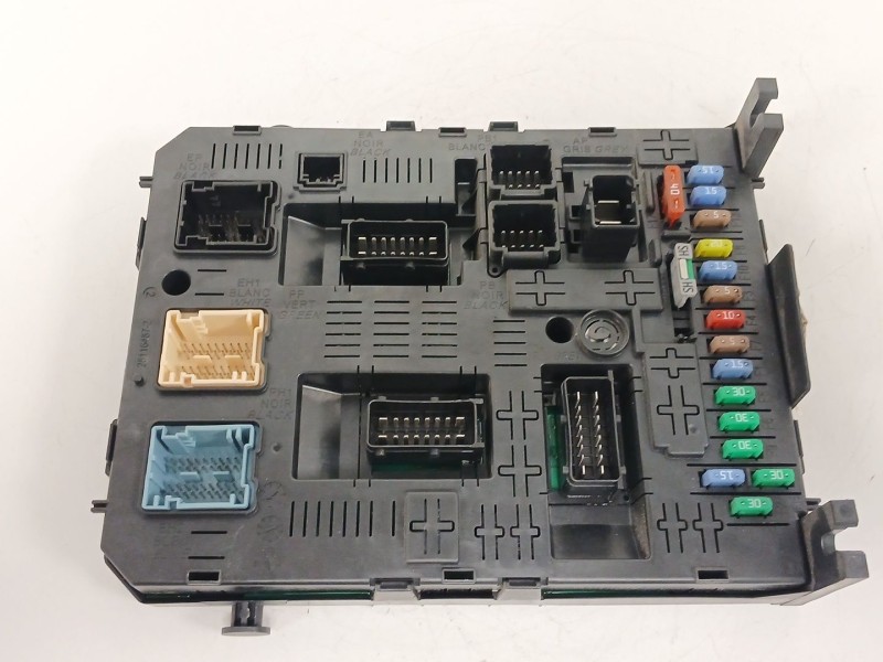 Recambio de caja reles / fusibles para peugeot 5008 (0u_, 0e_) 2.0 hdi referencia OEM IAM 966405878002  