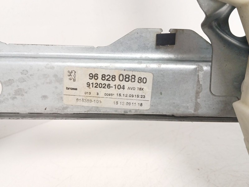 Recambio de elevalunas delantero derecho para peugeot 5008 (0u_, 0e_) 2.0 hdi referencia OEM IAM 9682808880 912250104 912026104