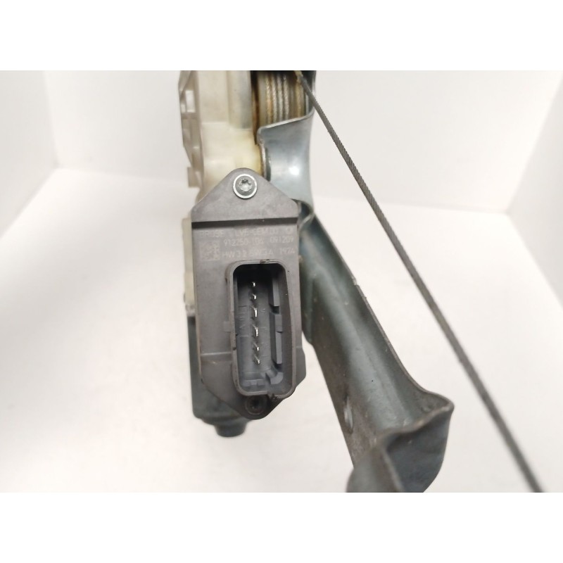 Recambio de elevalunas delantero derecho para peugeot 5008 (0u_, 0e_) 2.0 hdi referencia OEM IAM 9682808880 912250104 912026104