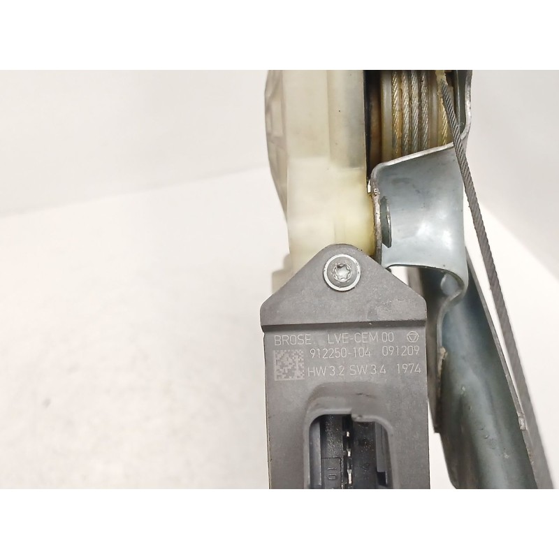 Recambio de elevalunas delantero derecho para peugeot 5008 (0u_, 0e_) 2.0 hdi referencia OEM IAM 9682808880 912250104 912026104