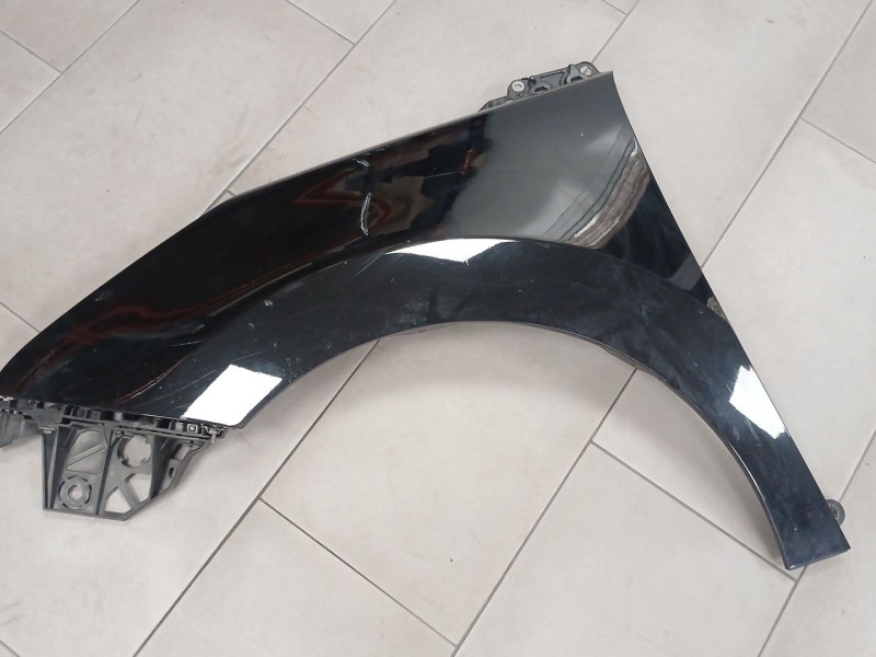 Recambio de aleta delantera izquierda para peugeot 5008 (0u_, 0e_) 2.0 hdi referencia OEM IAM   