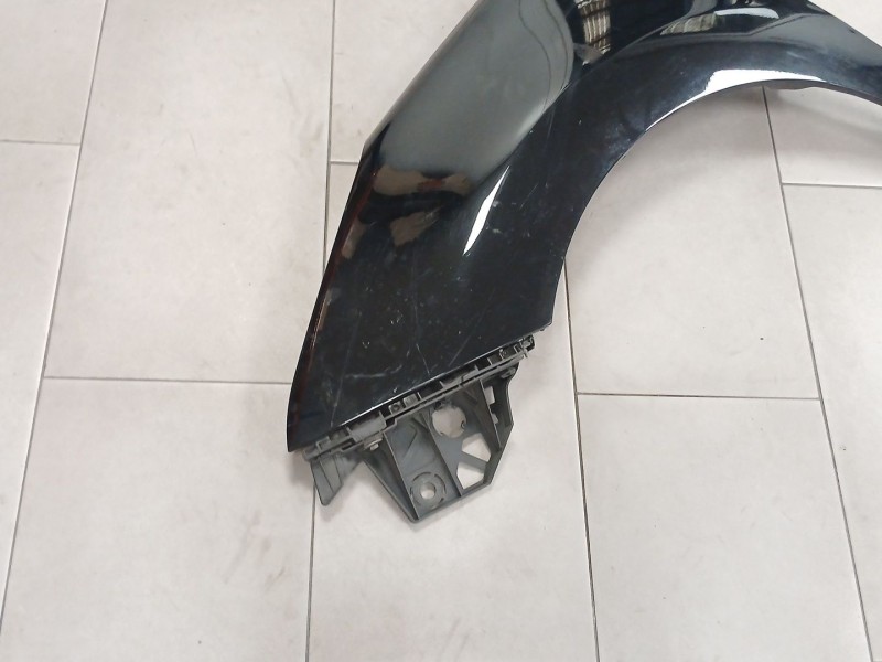 Recambio de aleta delantera izquierda para peugeot 5008 (0u_, 0e_) 2.0 hdi referencia OEM IAM   