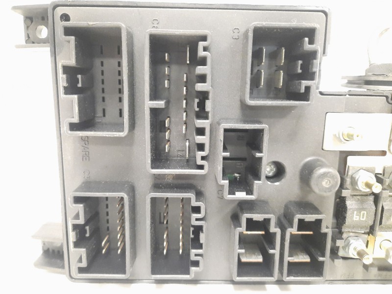 Recambio de caja reles / fusibles para volvo s80 berlina d5 momentum referencia OEM IAM 518787205 8678449 