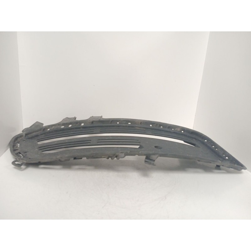 Recambio de rejilla paragolpes izquierda para mercedes-benz clase a (w176) a 180 cdi (176.000) referencia OEM IAM A1768851522  