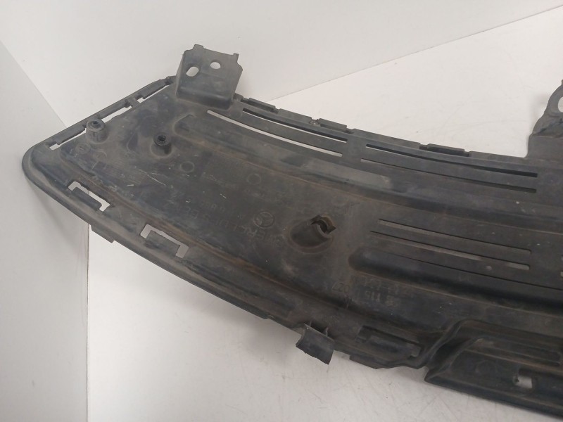 Recambio de rejilla paragolpes izquierda para mercedes-benz clase a (w176) a 180 cdi (176.000) referencia OEM IAM A1768851522  
