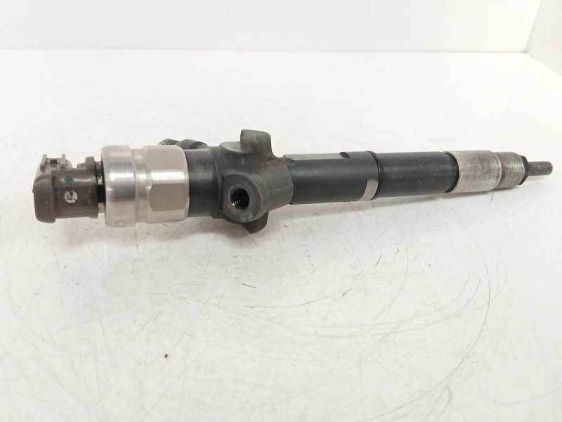 Recambio de inyector para nissan pathfinder iii (r51) 2.5 dci 4wd referencia OEM IAM 16600EC00A  