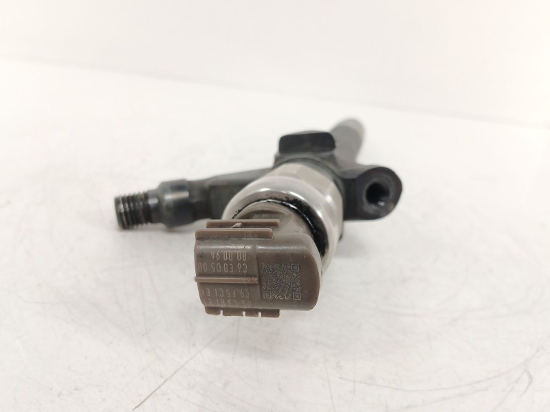 Recambio de inyector para nissan pathfinder iii (r51) 2.5 dci 4wd referencia OEM IAM 16600EC00A  