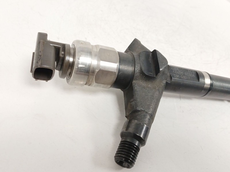 Recambio de inyector para nissan pathfinder iii (r51) 2.5 dci 4wd referencia OEM IAM 16600EC00A 03K03017 D300F500