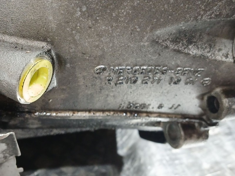 Recambio de caja cambios para ssangyong rodius i 2.7 xdi referencia OEM IAM 7202700000 7226610 5870514