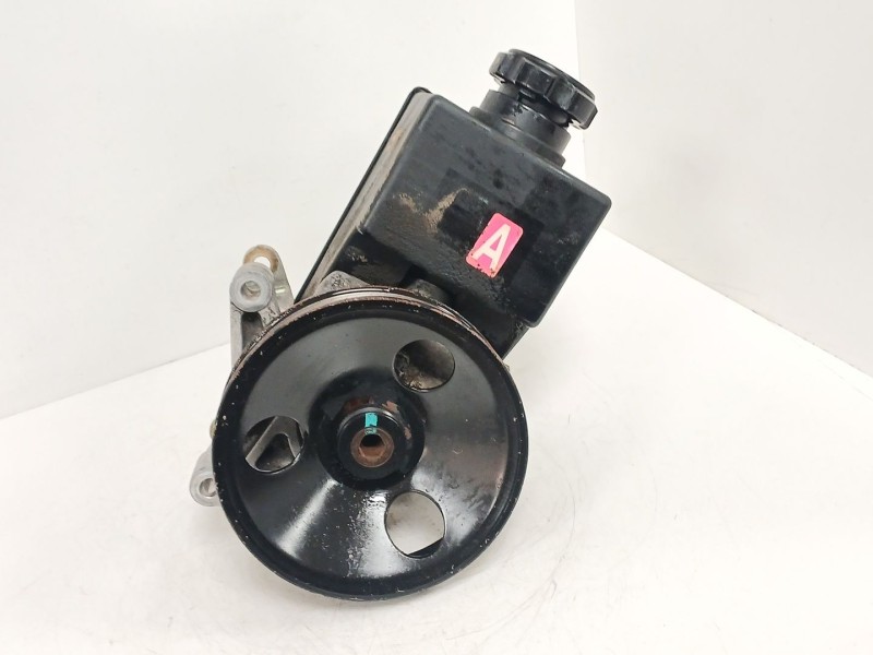 Recambio de bomba direccion para ssangyong rodius i 2.7 xdi referencia OEM IAM   