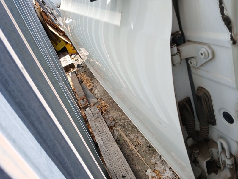 Recambio de puerta delantera derecha para volkswagen golf vi (5k1) 2.0 tdi referencia OEM IAM   