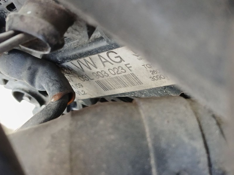 Recambio de alternador para volkswagen golf vi (5k1) 2.0 tdi referencia OEM IAM 03L903023F  