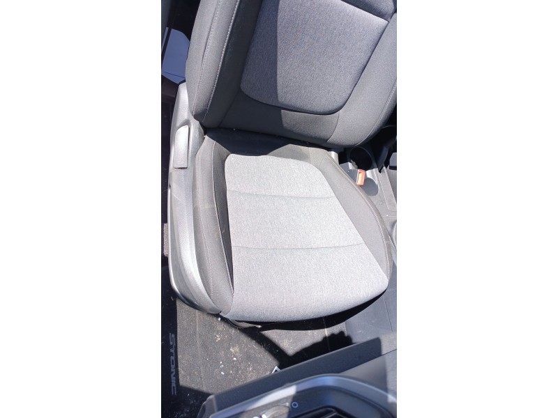 Recambio de asiento delantero derecho para kia stonic (yb) 1.0 t-gdi referencia OEM IAM   