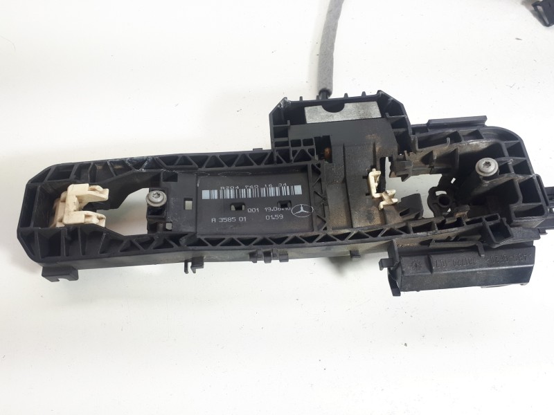 Recambio de cerradura puerta trasera derecha para mercedes-benz clase c (w204) berlina 2.1 cdi cat referencia OEM IAM A204760163