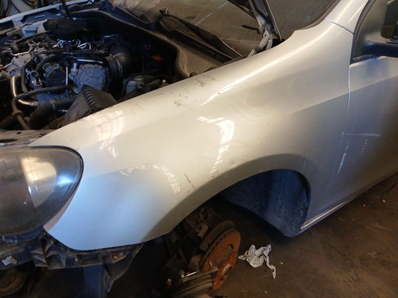 Recambio de aleta delantera izquierda para volkswagen golf vi (5k1) 2.0 tdi referencia OEM IAM   