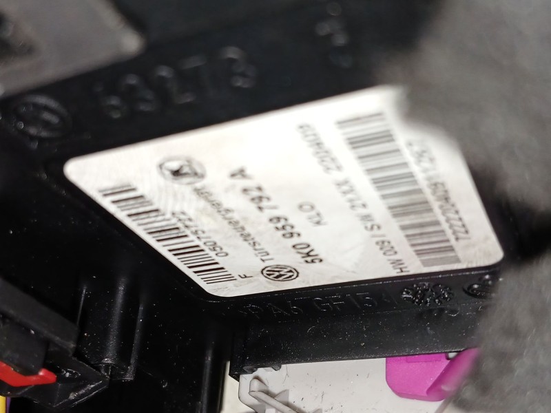 Recambio de elevalunas delantero derecho para volkswagen golf vi (5k1) 2.0 tdi referencia OEM IAM   