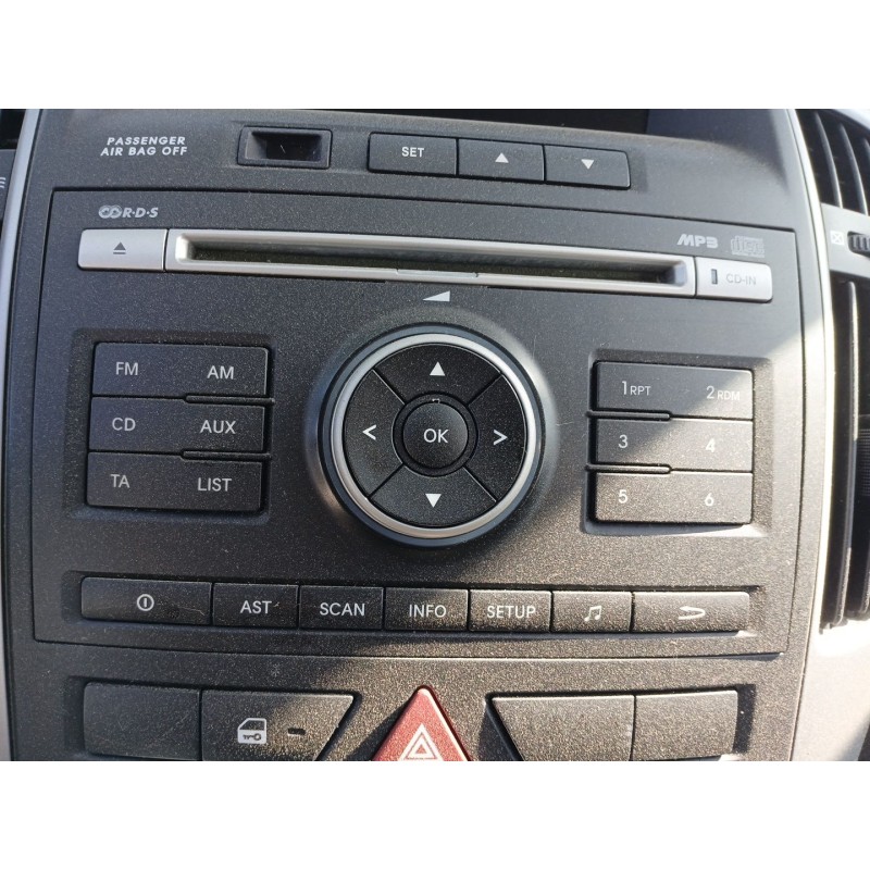 Recambio de sistema audio / radio cd para kia cee´d hatchback (ed) 1.6 crdi 90 referencia OEM IAM   
