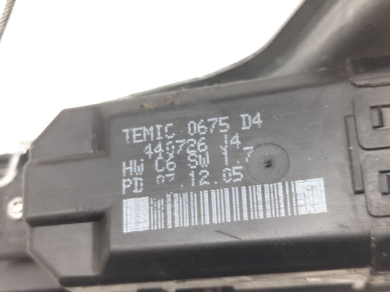 Recambio de elevalunas delantero izquierdo para renault scenic ii 1.5 dci diesel referencia OEM IAM 440726J4 33368 