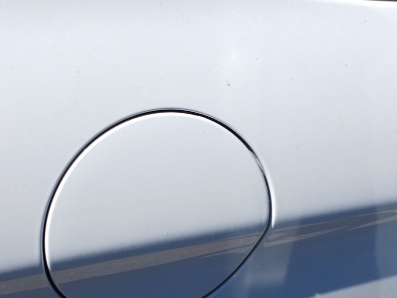 Recambio de tapa exterior combustible para citroën c4 ii (nc_) 1.6 hdi 90 referencia OEM IAM   