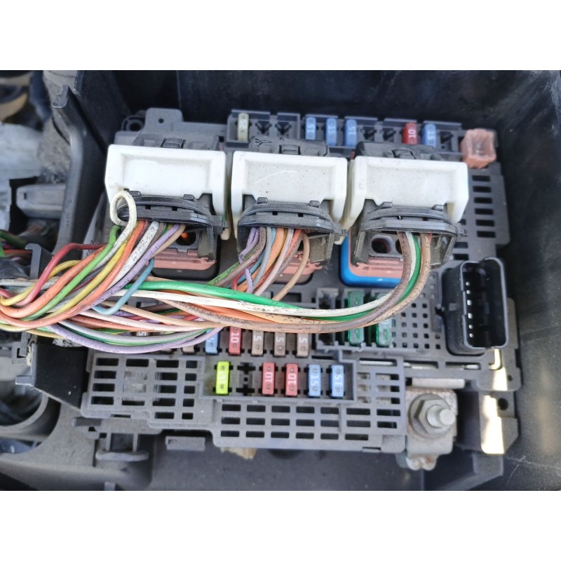 Recambio de caja reles / fusibles para citroën c4 ii (nc_) 1.6 hdi 90 referencia OEM IAM BSMAB100 9677987180 
