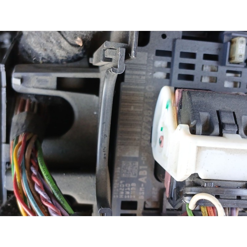 Recambio de caja reles / fusibles para citroën c4 ii (nc_) 1.6 hdi 90 referencia OEM IAM BSMAB100 9677987180 