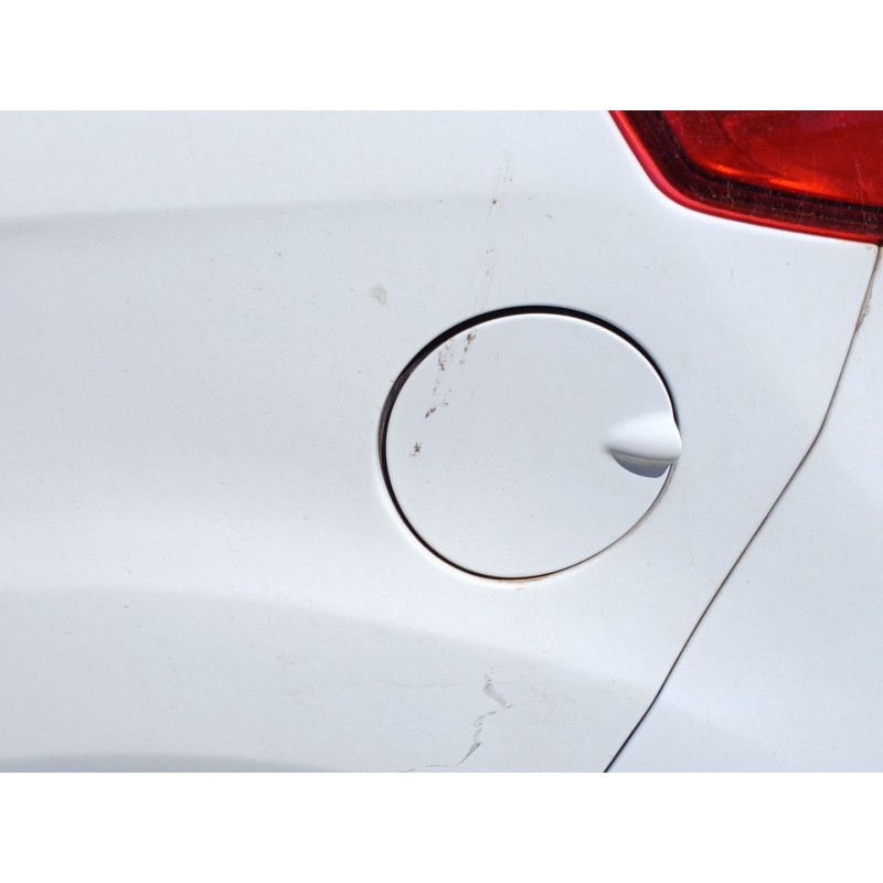 Recambio de tapa exterior combustible para ford fiesta vi (cb1, ccn) 1.5 tdci referencia OEM IAM   